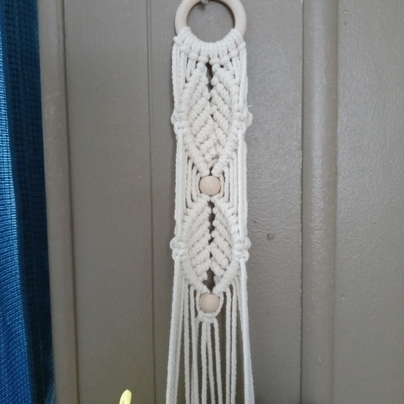 Macrame plant holder - Picture 2 of 3